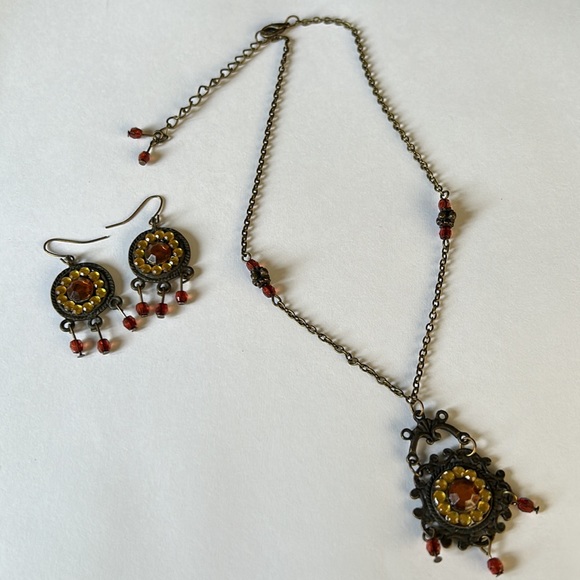 Vintage🗝️Yellow/Orange Beaded Short Necklace Set - Picture 3 of 8